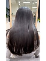 アム 表参道(am)&nbsp;小顔薄めバンググレージュレイヤーロング前髪パーマ黒髪