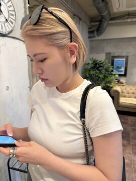 ヴィークス ヘア(vicus hair) ボブ×ホワイトベージュ