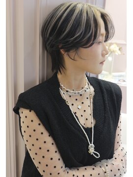 アストレアバイニケ(ASTRAEA by nike) ショートボブ×ハイライト