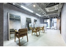 ロイ 梅田(Roy)の雰囲気（お客様にリラックス頂けるシンプルでおしゃれな空間）