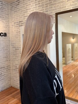 ビアンカ カマクラ(bianca) 《ハイトーンベージュ》