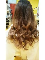 デュオヘアー エクステンションズ 新宿&nbsp;ゴージャス巻きで華やかなヘアスタイルに