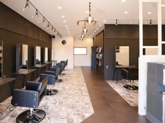 Agu hair zirena 焼津店【アグ ヘアー ジレーナ】