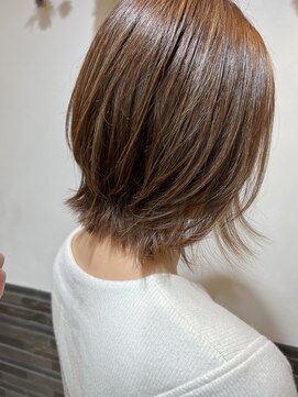 ハービー(HERBY) ナチュラルくびれベージュ 白髪ぼかし