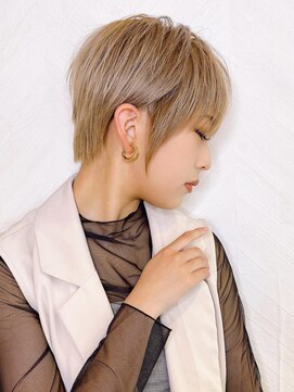 ロンド ストラーダ 心斎橋(Lond strada) ショート×ハイライト白髪ぼかし×マチルダボブ[心斎橋]