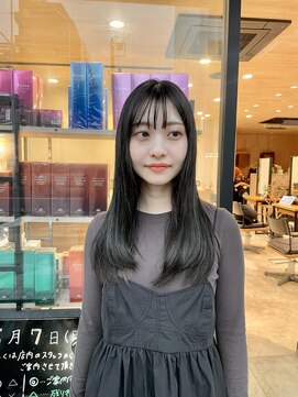 ミューズ バイ ケンジ(MUSE by KENJE) 【オリーブカラー × セミロング 】