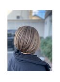 グレージュ系ショートボブ