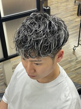 ティーズ バーバー T's BARBER ホワイトメッシュパーマ