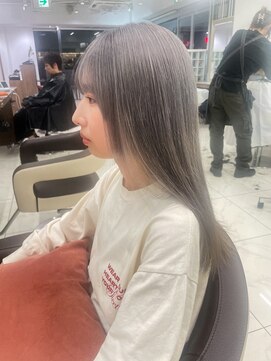 アッシュ 下北沢店(Ash) ブリーチ1.2回シルバーカラー