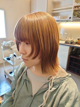 シザーズ(scissors) 外ハネインナーカラー