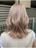 ホワイトベージュ