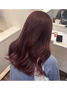 ヘアアンドリラクゼーション ジン(Jinn) 深みボルドーカラー