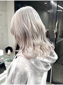 ペールピンクブロンドシルバーホワイトベージュ顔周りレイヤー