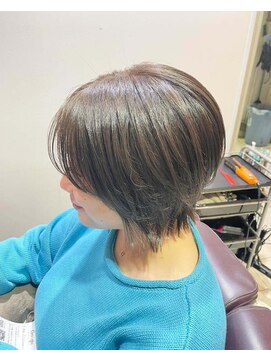 クラッチ ショートボブ