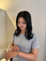 アム(amu)&nbsp;センター分け/ミディアムヘア/レイヤーカット/巻き髪