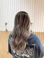 ルース(LOOSE)&nbsp;【下田健太】イヤリングカラーピンク切りっぱなしボブ髪質改善