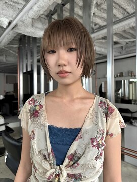 パーク(PAAQ) ブリーチなしダブルカラーレイヤーハッシュボブヘーゼルベージュ