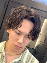 リベラル(liberal)&nbsp;センターパートスパイラルパーマ