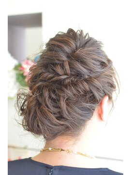 ワークスヘアー(WORKS HAIR) お呼ばれ大人アレンジ