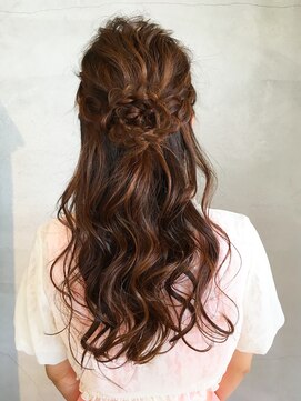 フラッシュ ヘアーアンドスキン(Flash hair&skin) ＃結婚式ヘア＃フラワーモチーフ