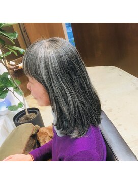 リップス ヘアー(Lips hair) ナチュラルグレーヘアスタイル♪