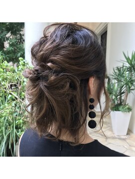 ゴッドヘアーアンドメイク 前橋元総社店(GOD Hair&Make) ボブでアレンジ