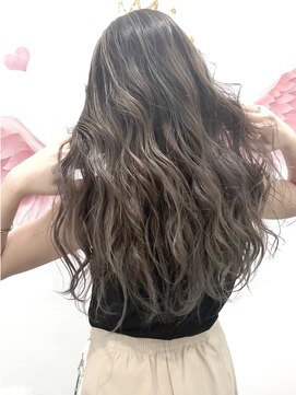 アッシュ 戸田公園店(Ash) 根元が伸びても気にならない。バレイヤージュ