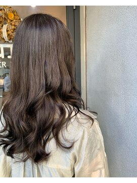 スイート ヘアデザイン(Suite HAIR DESIGN) 耳掛け透明感ラテグレージュ大人かわいいゆるふわツヤロング