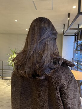 リバレッジ 広尾(Leverage) 【広尾、恵比寿】担当：東田 外国人風レイヤーヘア