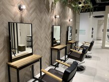 アース 郡山コスモス通り店(HAIR&MAKE EARTH)の雰囲気（改装致しまして、新しい店内となりました！）