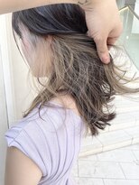 キリカ 新宿東口(KIRIKA)&nbsp;ホワイトベージュ/インナーカラー/ミルクティー/新宿/新宿駅