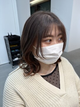 スクリバイタヒエ(SUKURI by tahie) #イヤリングカラー　#ブリーチなしカラー　#顔まわりウルフ