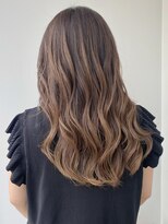 ロングレイヤー　ベージュハイライト