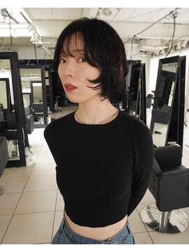 アクアオモテサンドウ(ACQUA omotesando) △癖毛風ウルフパーマボブパーマレイヤーパーマブルーブラック