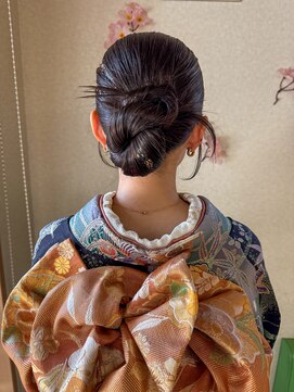 アカネ(Akane) シニヨンアレンジ　振袖着付け　10代/20代