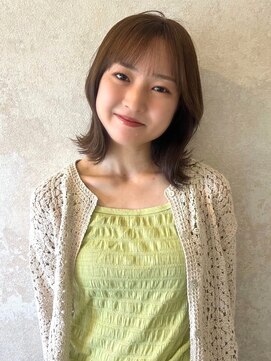 アンニュ(annuy) 外ハネ くびれヘア 前髪カット 切りっぱなしボブ 透明感カラー