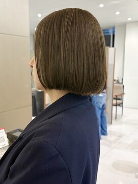 ローレンアオ(LOREN AO) オリーブ/小顔に見せるヘア/ココアベージュ