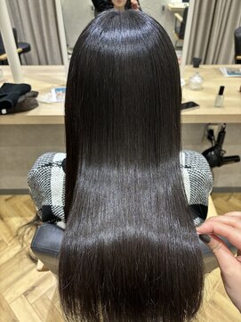 ジーナ 福岡天神(Zina) 艶髪/美髪/髪質改善【Zina福岡天神】