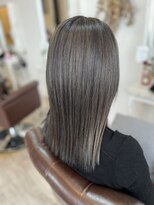 クッキー ヘアーアンドメイク(COOKIE Hair&Make)&nbsp;【COOKIE】髪質改善カラー　艶感引き立つ上品グレージュミディ