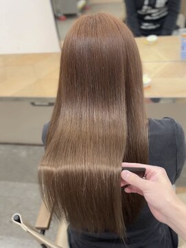 ミリ(mm) ハイトーンでも艶々可愛い最高級髪質改善ストレート