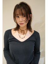 イル(ill)&nbsp;顔周りカット レイヤーカット ミディアム 大須