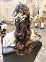 スリー(three)&nbsp;ヘアセット　ヘアアレンジ　前撮りヘアセット