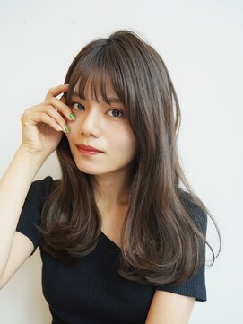 ジーナ セントラル銀座(Zina) 小顔オリーブカラーボブルフハイライトカラークールショート