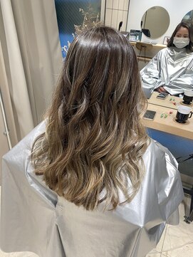 マイラ 銀座(myla) ニュアンスカラーのホワイトグレージュモーブカラー【Yamaki】