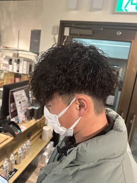 コワファーストナガサキシャンプーボーイ(COIFF1RST NAGASAKI SHAMPOO BOY) ツイストスパイラルパーマ 長崎 大村 諫早