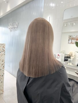 オニキス(ONYX) ブリーチカラー×ミルクティーベージュ【aya指名】