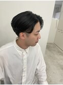 メンズ、爽やかセンターパートスタイル