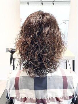 ストフ(stof) レイヤーカット/ミディアムパーマ/酸性パーマ/デジタルパーマ