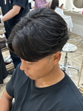 ラヴィズム 名駅店(LUVISM) 名古屋/メンズカット/メンズパーマ/眉毛/カルマパーマ