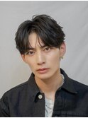 黒髪フェザーパーマシャドウニュアンスメンズセンターパート